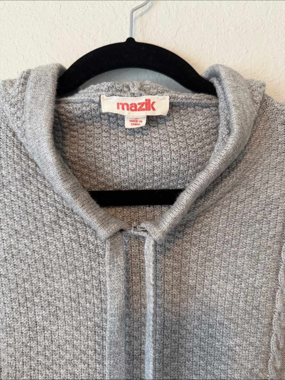 Mazik Gray Cable-Knit Hoodie Sweater - Picture 4 of 6